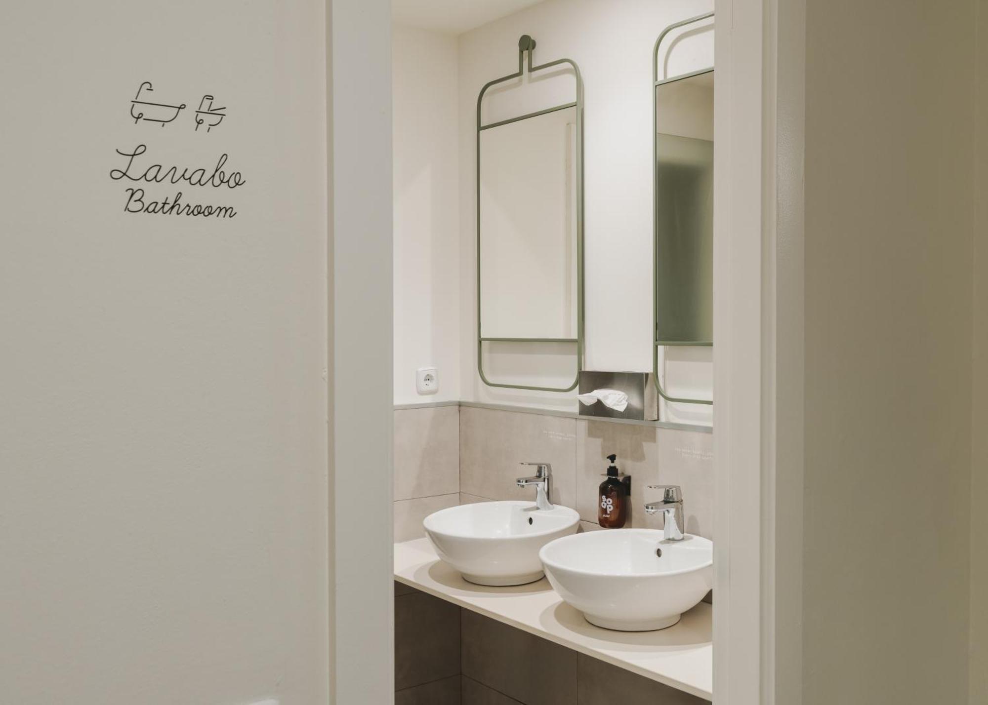 Piulet Hostel Барселона Экстерьер фото