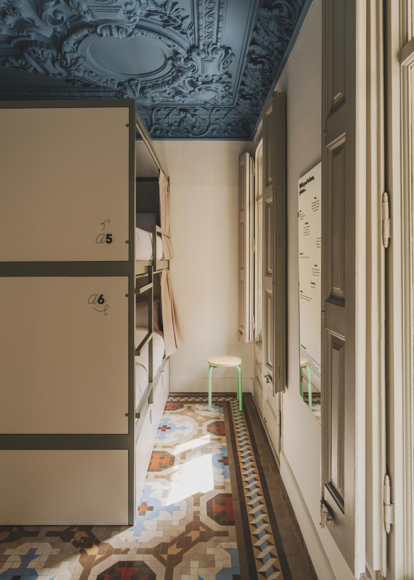 Piulet Hostel Барселона Экстерьер фото